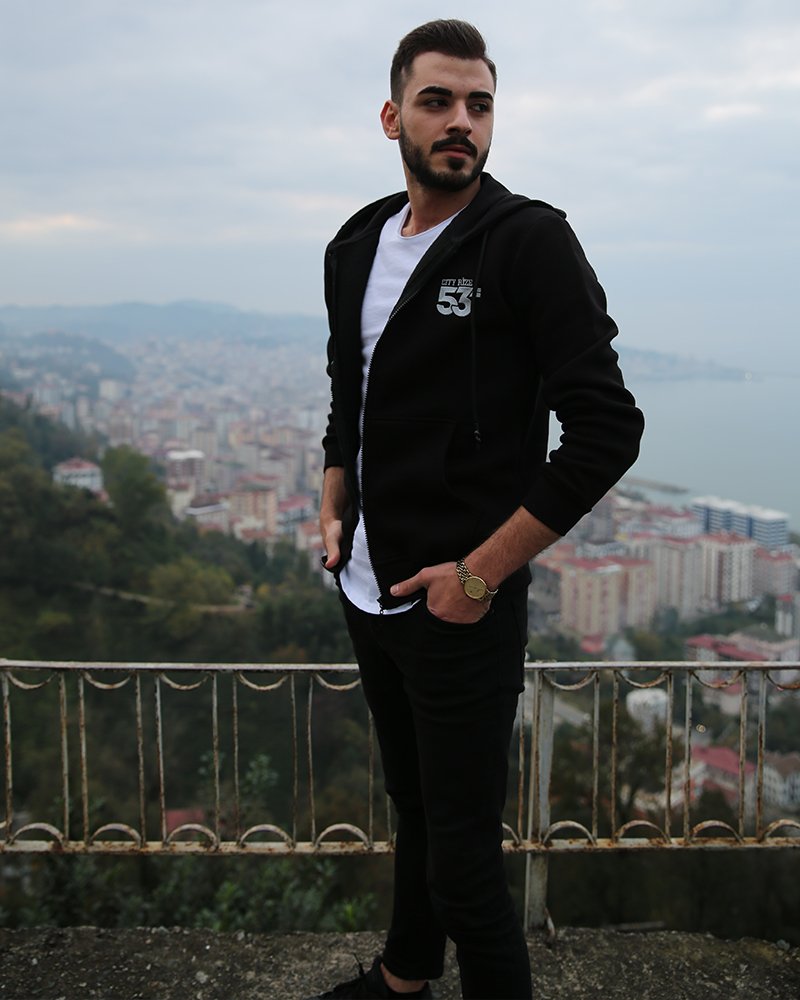 53 Markalı Siyah Cepli Fermuarlı Kapüşonlu Unisex Sweatshirt