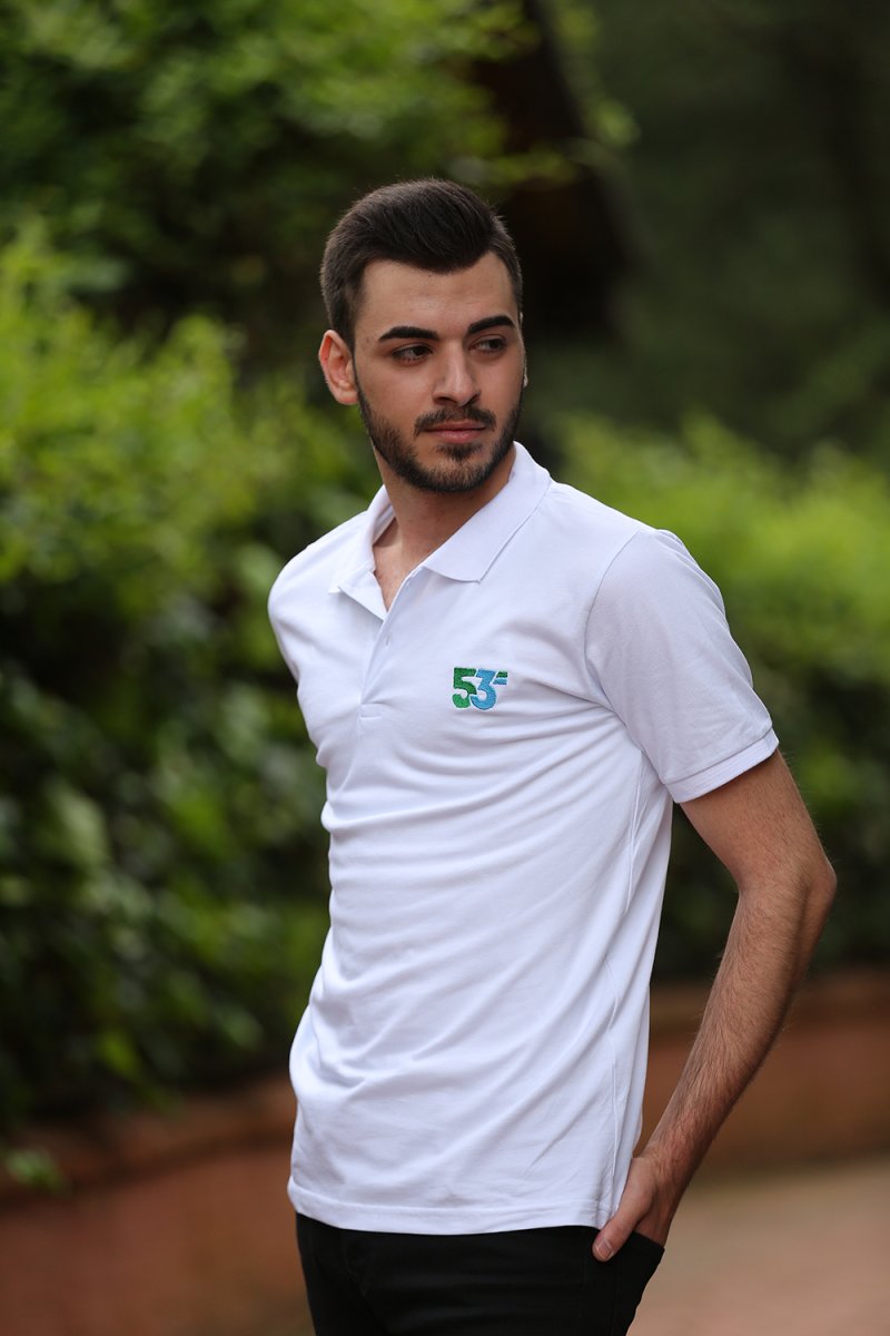 53 Markalı Polo Yaka Beyaz T-Shirt Unisex