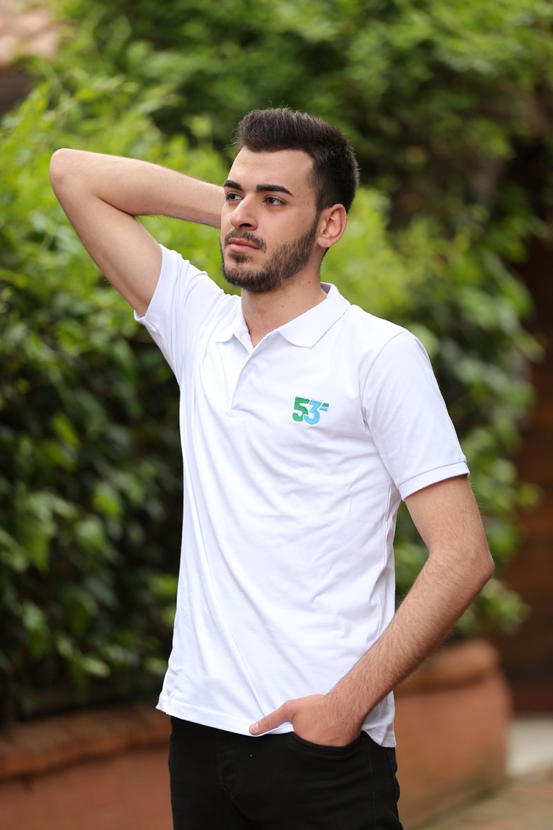 53 Markalı Polo Yaka Beyaz T-Shirt Unisex